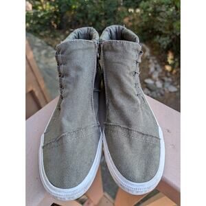 Women's High-Top Canvas Sneakers in Olive